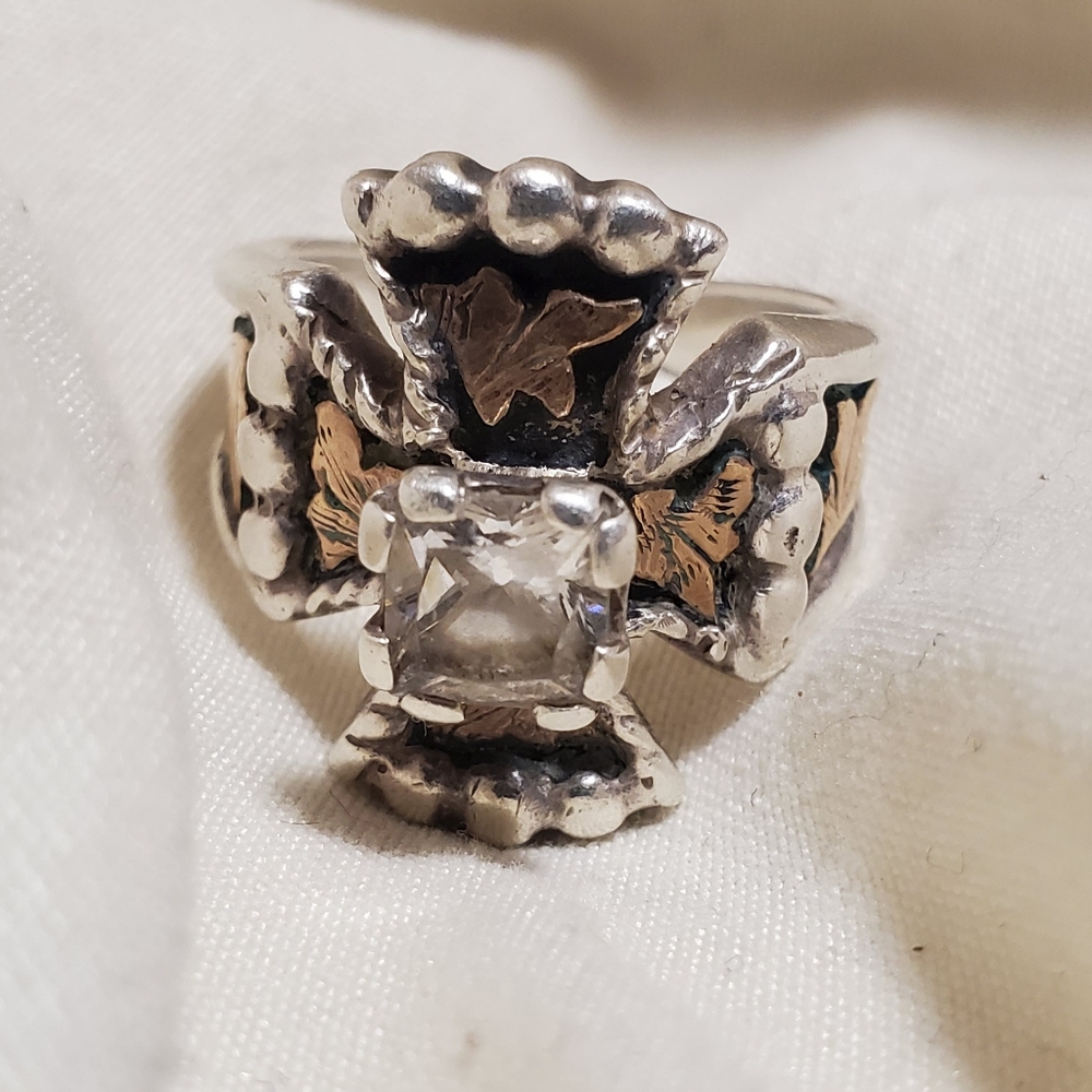 HYO Silver Western Cross Ring Sz 7.75, 7 3/4